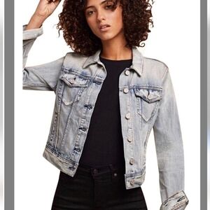 Aritzia Talula Edo Denim Jean Jacket. Lighter Blue Wash Medium